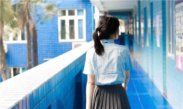 南明如何找到一个可以帮助我生孩子的女人？